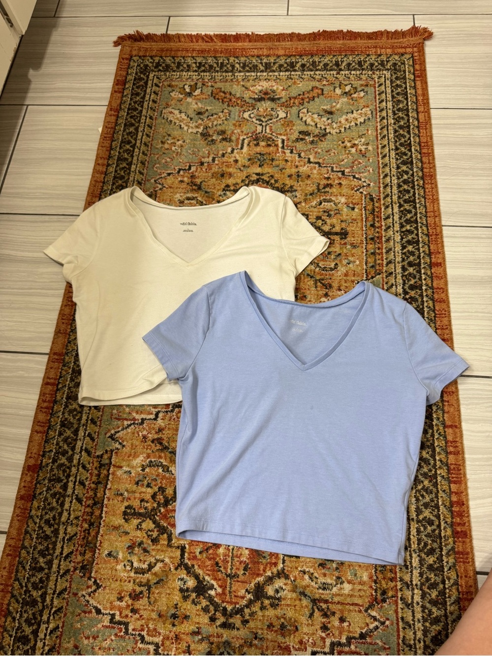 Women’s V-Neck Short Sleeve Tee - Light Blue / Cream